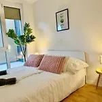 Modern With Balcony Near Vienna