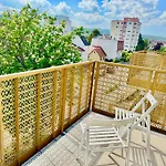 Modern With Balcony Near Vienna Wiener Neudorf