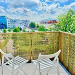 Modern With Balcony Near Vienna *