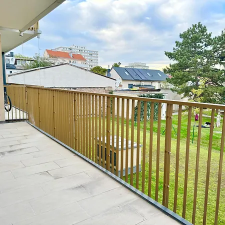 Modern With Balcony Near Vienna Apartman *