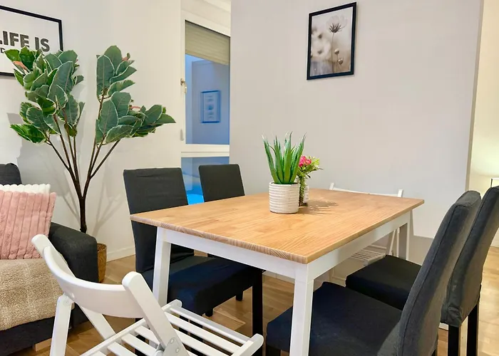 Modern With Balcony Near Vienna