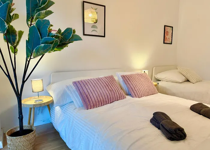 Apartman Modern With Balcony Near Vienna Wiener Neudorf