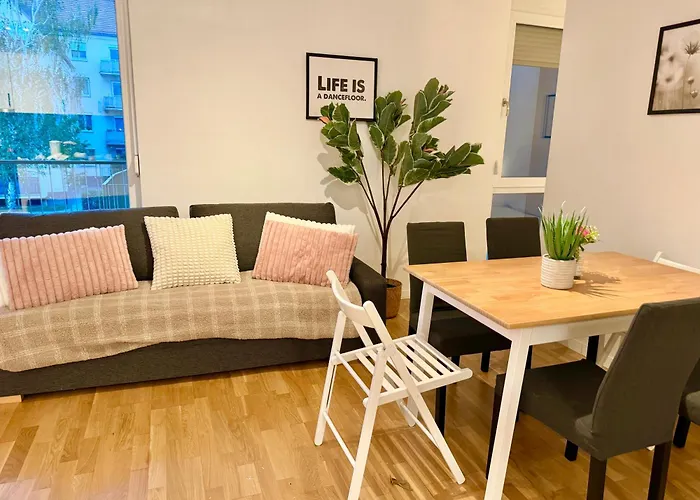 Modern With Balcony Near Vienna Apartman Wiener Neudorf