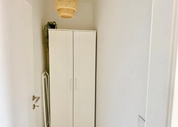 Modern With Balcony Near Vienna