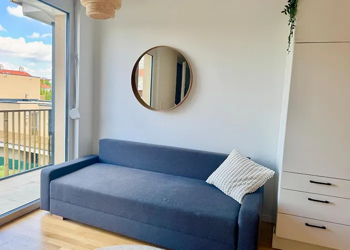 Modern With Balcony Near Vienna * Wiener Neudorf