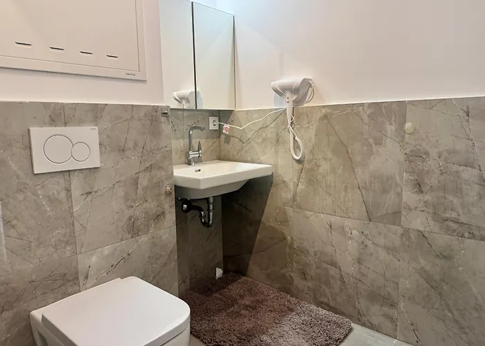 Modern With Balcony Near Vienna Wiener Neudorf