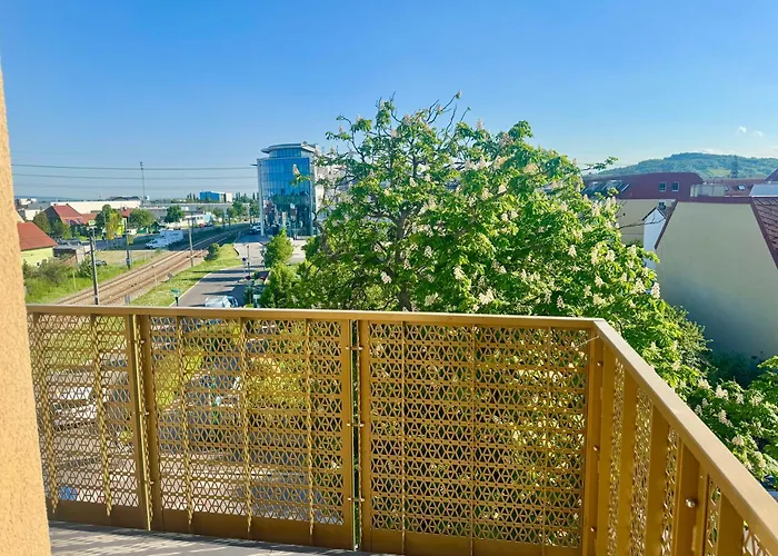 Apartman Modern With Balcony Near Vienna *